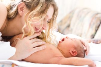 Как ухаживать за новорождённым
